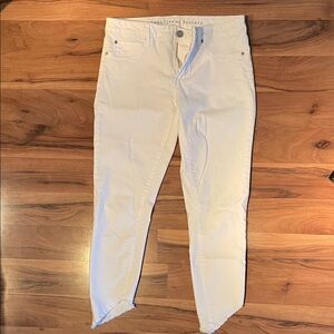 Articles Of Society White Assymetrical Ankle Jeans Size 28